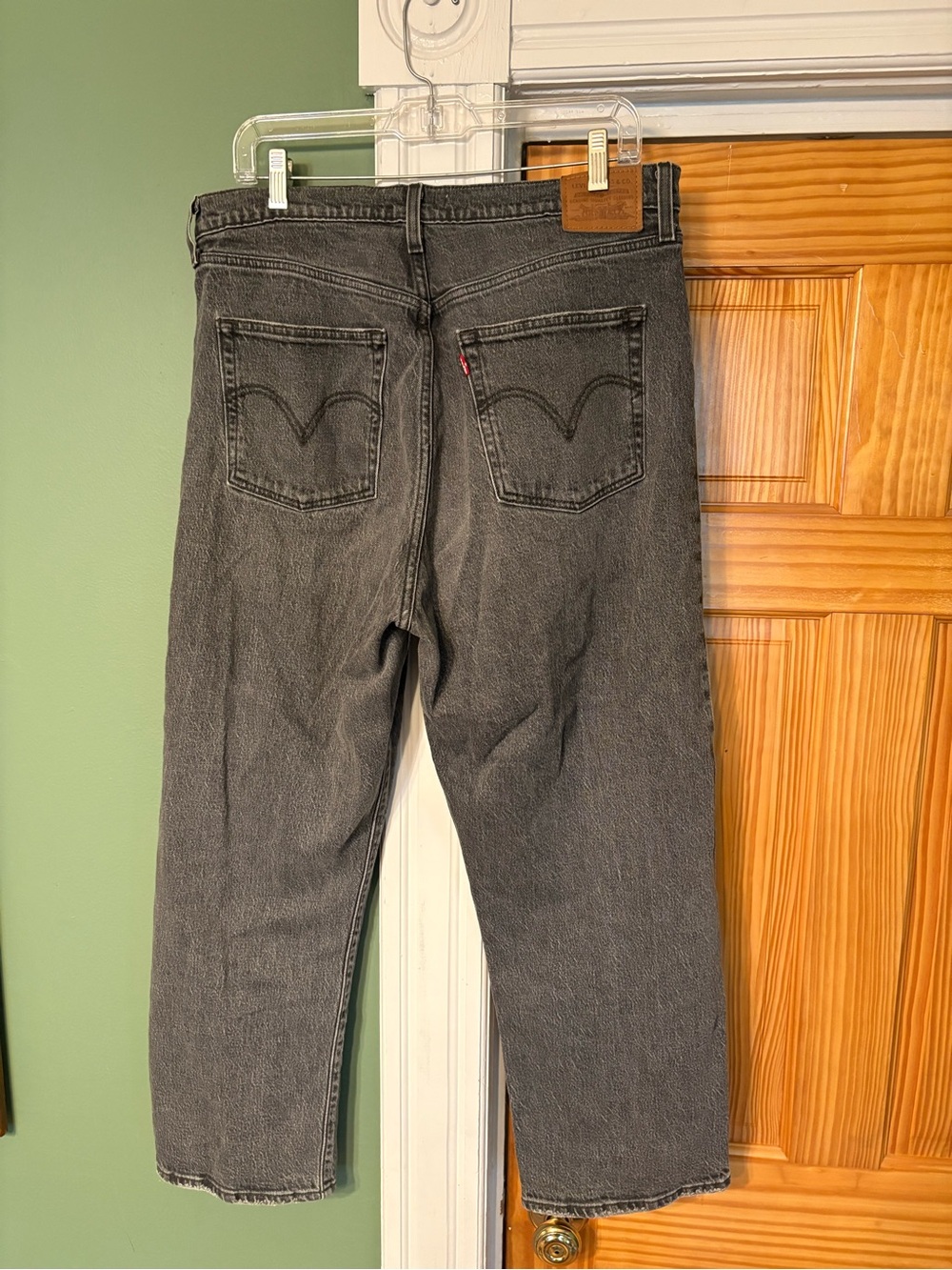 Levi's Black Washed Ribcage Straight Ankle Jeans - Picture 4 of 5